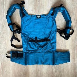 Naked Panda Dupioni Silk Full Buckle Carrier